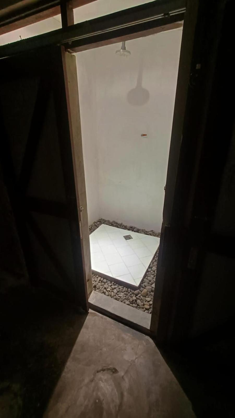 Trava House Villa Jogja ジョグジャカルタ エクステリア 写真