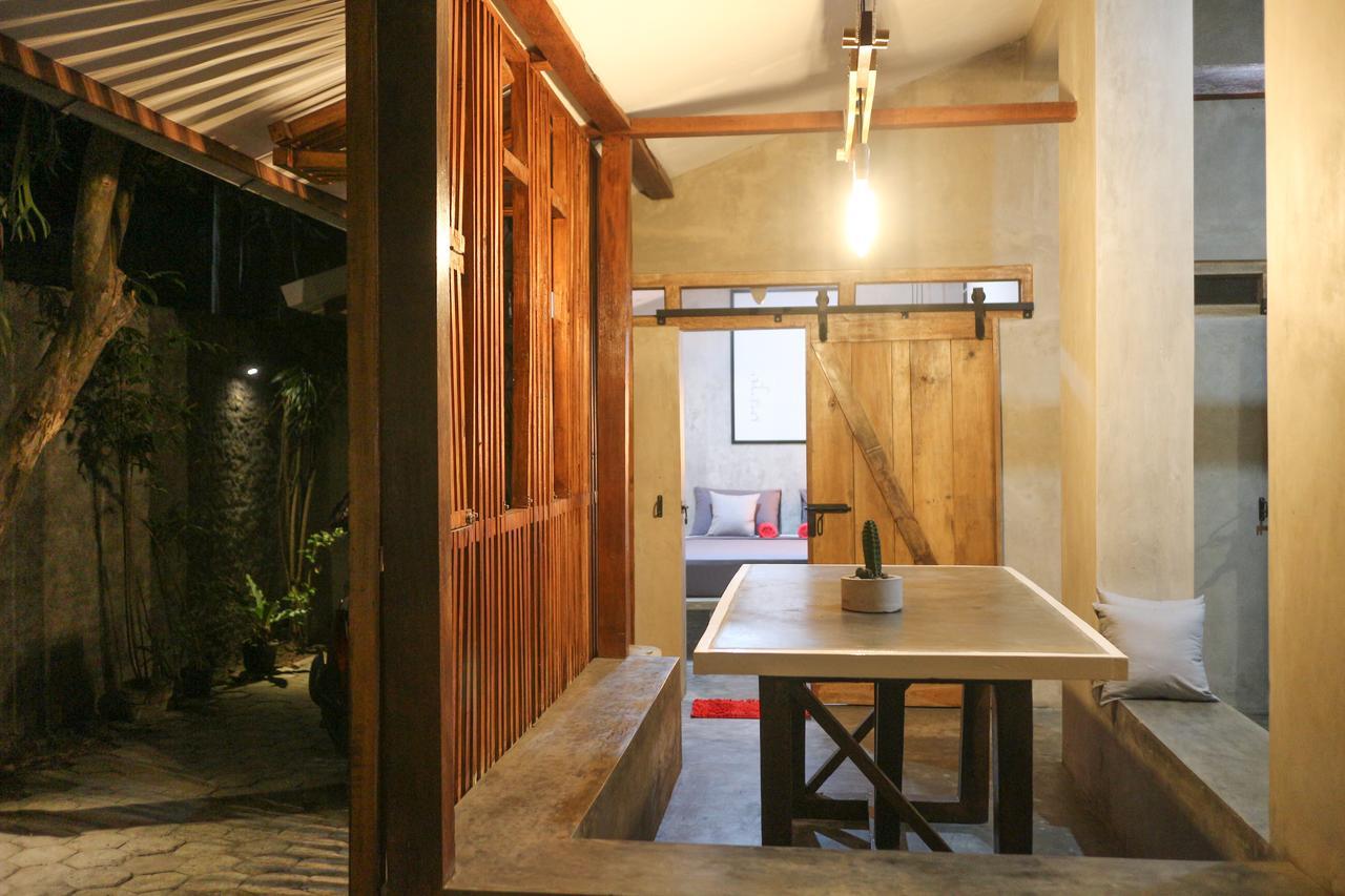 Trava House Villa Jogja ジョグジャカルタ エクステリア 写真